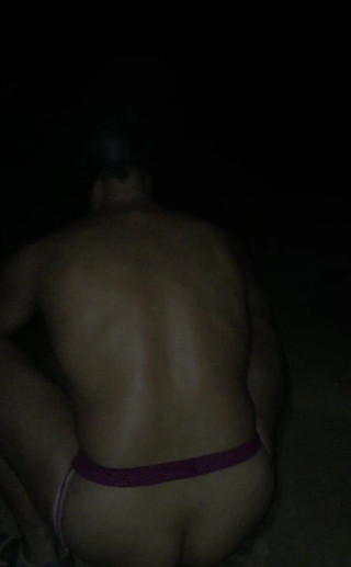 Ffunbutt: Můj kamarád mě nechal si nasadit jeho masku a natočit...