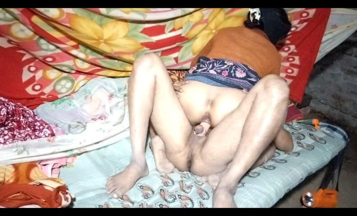 KMM: 여친의 엉덩이 따먹기, 인도 아줌마의 엉덩이 따먹기, 인도 시누이의 엉덩이 따먹기, 인도 여대생의 엉덩이 따먹기