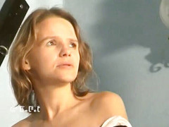 Slave Seks: Zacházeno jako s poslušným a submisivním šukáním zezadu.