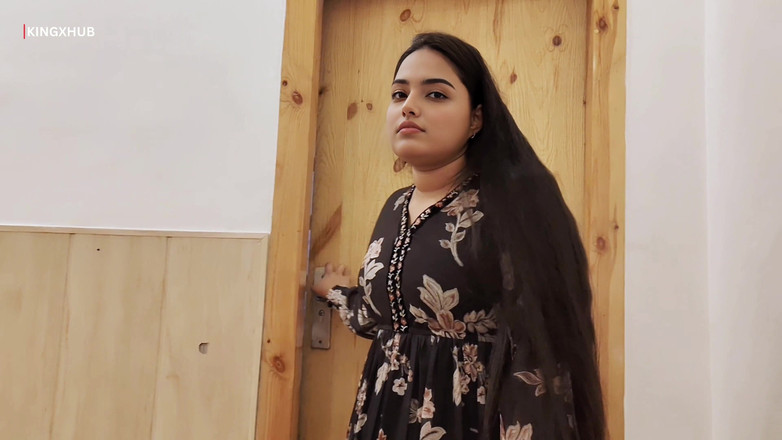 KingXhub: Adik tiri india dan abang tirinya