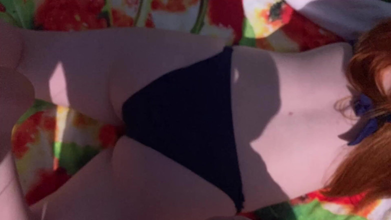 AmyHi: A Teen Girl Allowed an Exhibitionist to Cum on Her