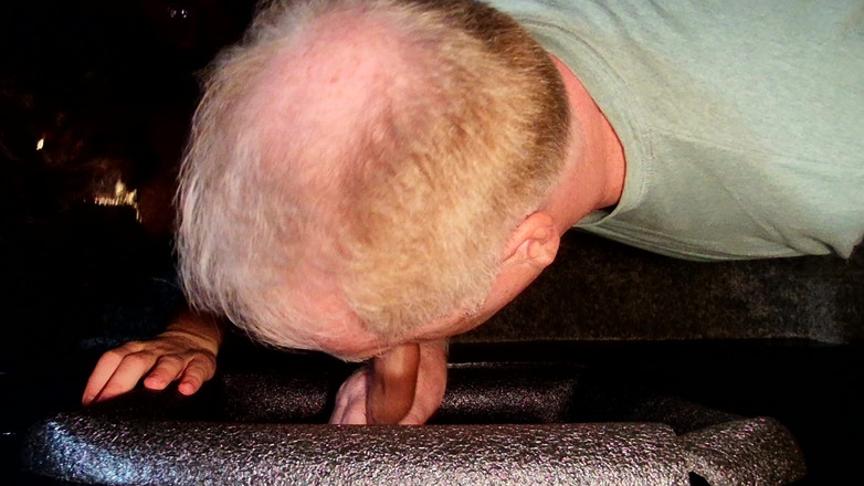 Cliff Media: पूरा वीडियो - स्टारबट: ग्लोरीहोल ग्राहक विशेष क्रीम के साथ कॉफी का ऑर्डर दे रहे हैं - क्लिफ मीडिया प्रोडक्शंस