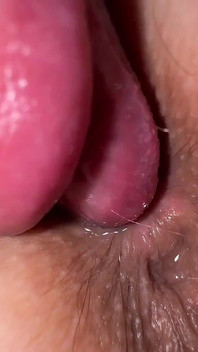 Můj nevlastní otec pracuje s brusným strojem. Každý večer, Vždy brousí moji kundičku jako blázen.