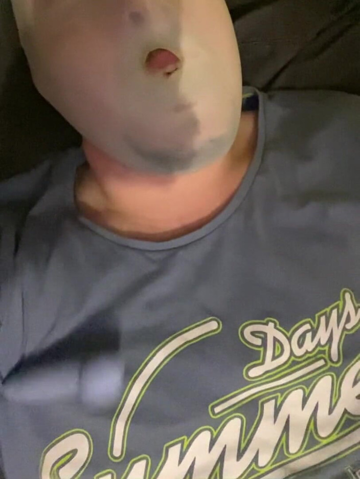 ButHoleDildoLover: My first breathplay experience part 1