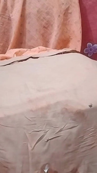 猫の毛は完全裸の隣人Bhabhiを削除します