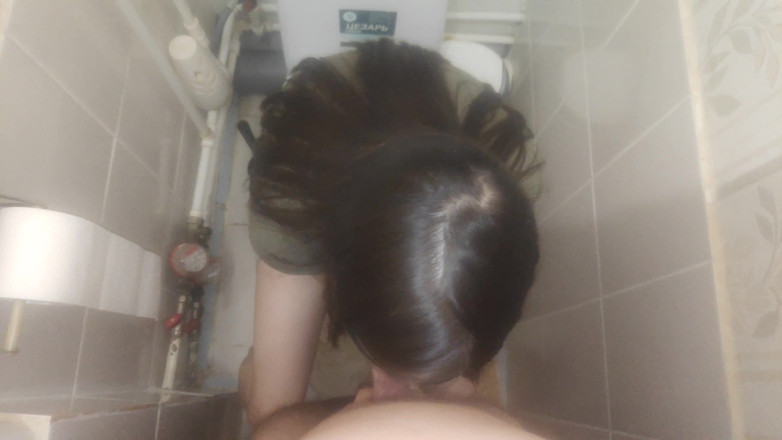 Sasha Green: Auf einer party in der toilette abgesaugen