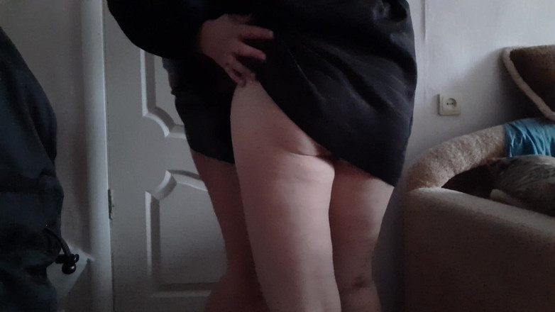 Lesbian-illusion: Semasa ayah tiri di tempat kerja, saya menggoda ibu tiri...