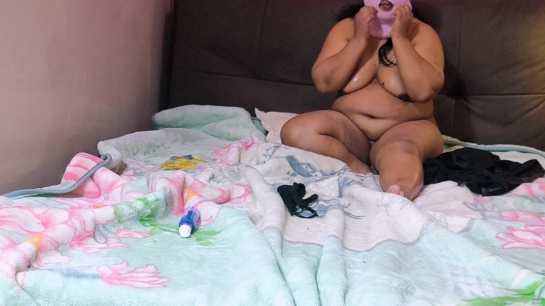 Arabic Bbw: ホットなアラブ系bbwの黒人妻が大きな尻で妻を犯す