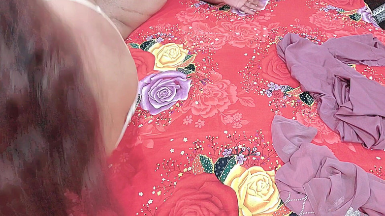 Gullnazkhan: 我印度德西美丽的饥渴妻子与她的男朋友的性爱视频 清晰的印地语音频 xxxxx 性爱