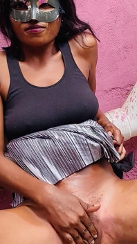 Maestra cachonda se masturba