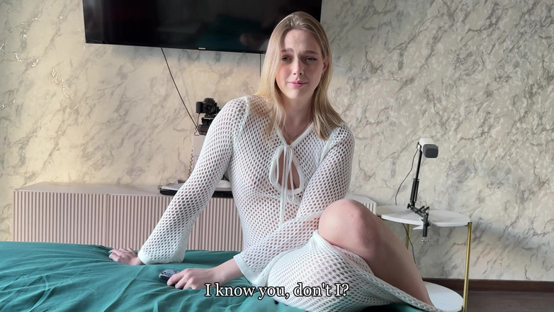 Arisha Mills: Porno casero con hermanastro - engañando al novio