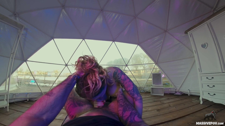 MassivePov: 마누엘라 페라리: 폭발적인 계모