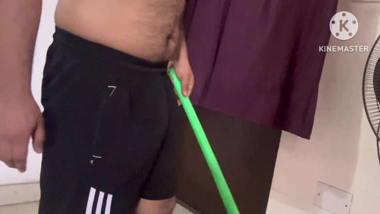 Desi__Panda: Compagna di stanza pakistana prima volta nell'ostello del college nuda