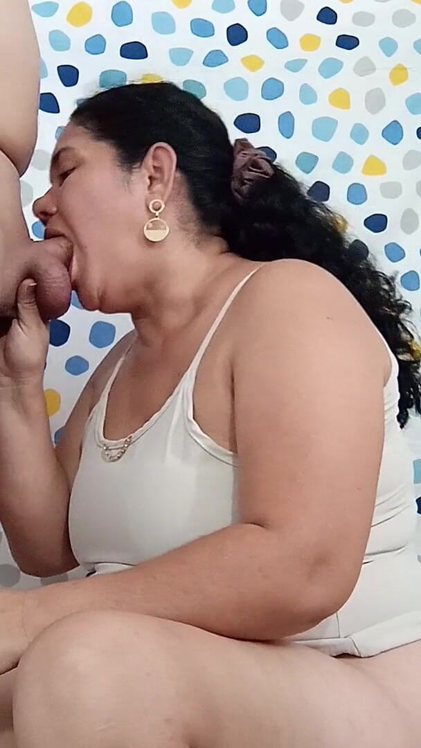 Mom Deepthroat (Valkyrie and Luigy Studio)
