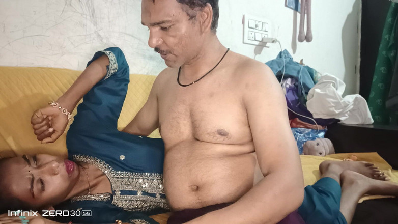 Truefuker: Main Apne Kamsin Byaphrend Ko Uske Sath Itni Jordar Chudaee...