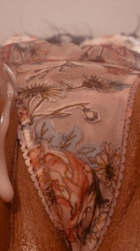 Zweterige romige lingerie