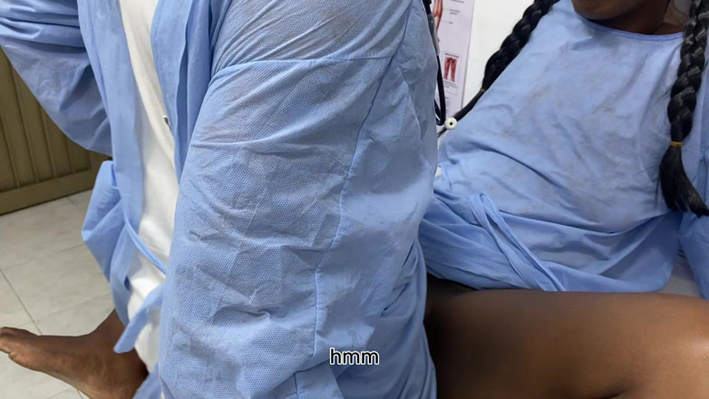 estefaniacaltrate: Va a Doctor Para Cambiarse Las Protesis Y El Doctor...