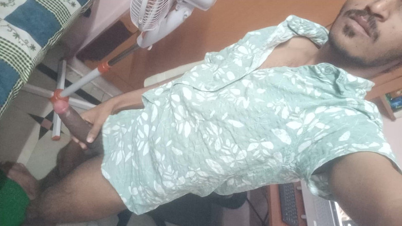 Suhas: Underkläder sniffar och cumshot