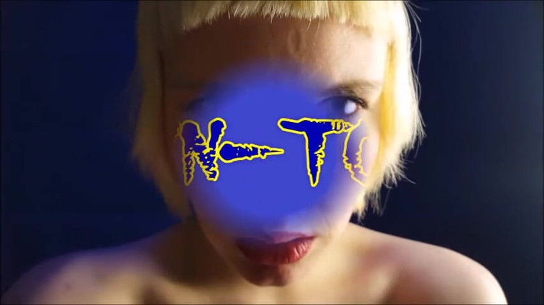 Lynn-Tonic: Masturbazione arancione blu - Patreon Grazie per febbraio