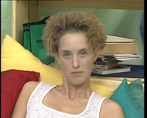 YOUR FIRST PORN: Dorfmaedchen michelle zeigt ihre muschi - gadis desa michelle pamer memek