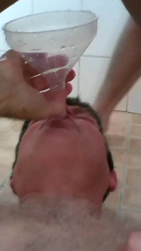 4 Girls Piss Femdom