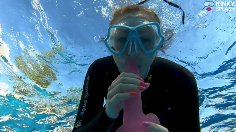 UKCuteGirl Lucy Lauren: Wetsuit Underwater Dildo Blowjob - Neoprene Masked Suck Slut