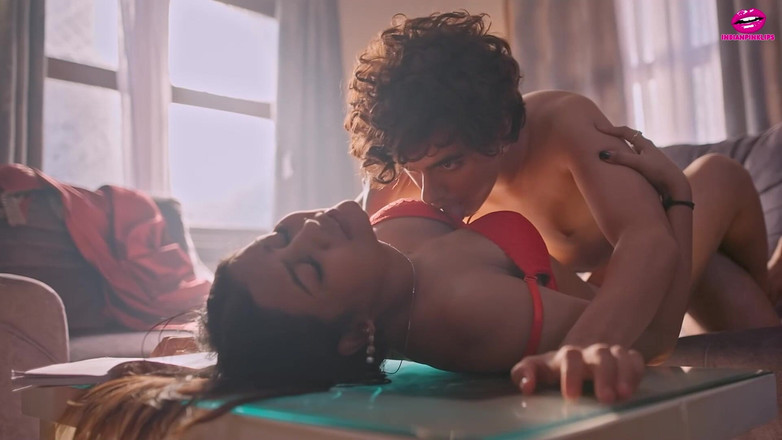 Indianpinklips: Devar pego indiana fazendo nudez em bad