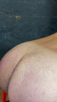 Kalid šuká rax se zvědavým klukem