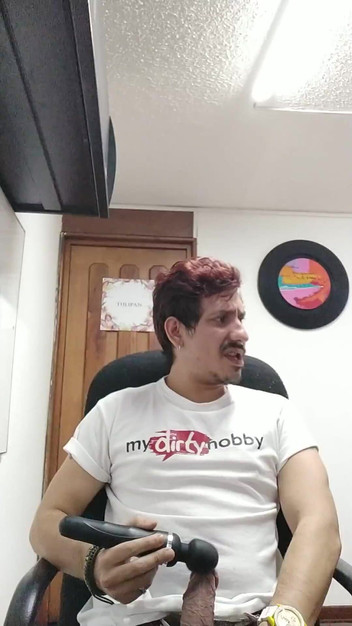 BlakeFive2: Domi szarpnie się w biurze