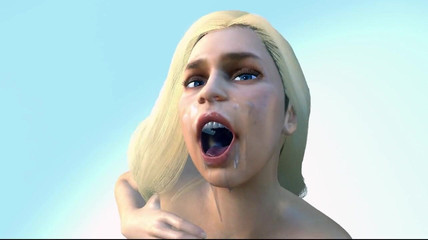 The Scenes: Crot di wajah emilia clarke