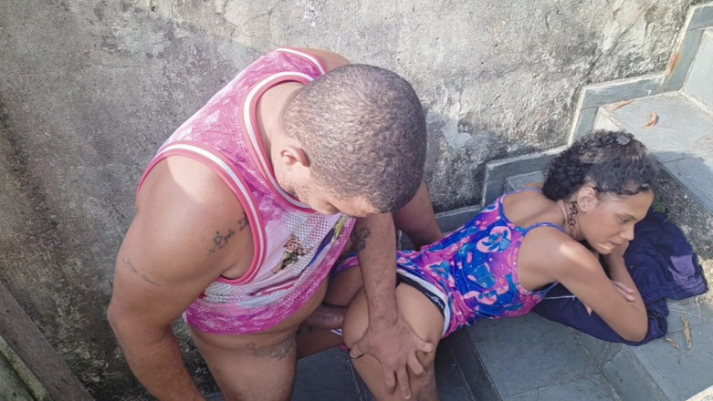 Bebes vagabundas: Să-mi iau fiica vitregă de pe scări 100% anal