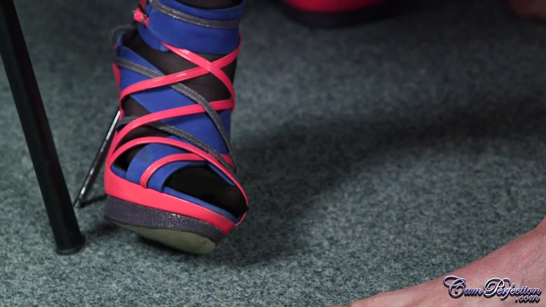 CumPerfection: Bestrafung des diebs