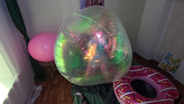 HotPrincessUA: No-pop Balloon Ride: Kissing and Bouncing Wild