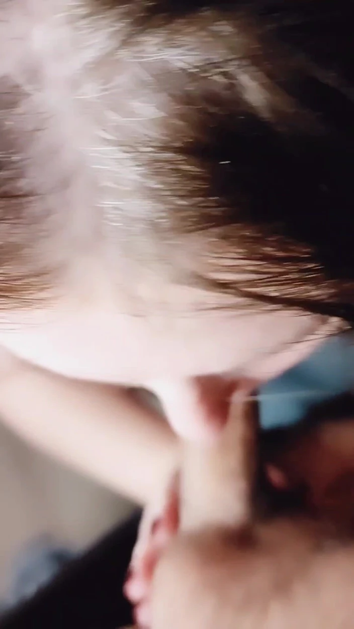 Whitekitten: Jag Älskar Att Suga Min Styvson Kuk