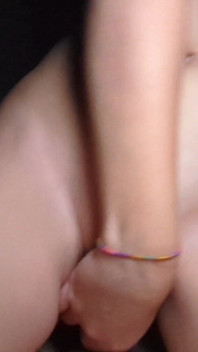 Nacht-sex mit meinem freund endet in einem perfekten creampie. Italienische amateurin