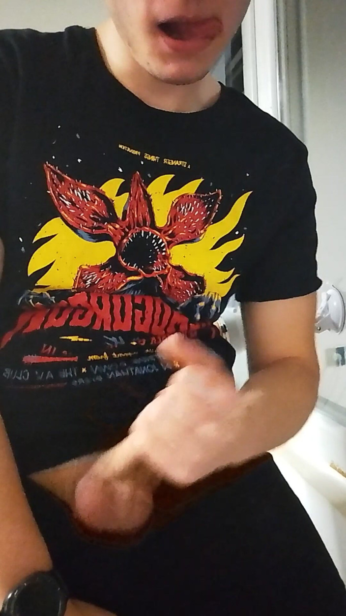 CockyBoy7: Cuming in Flashlight