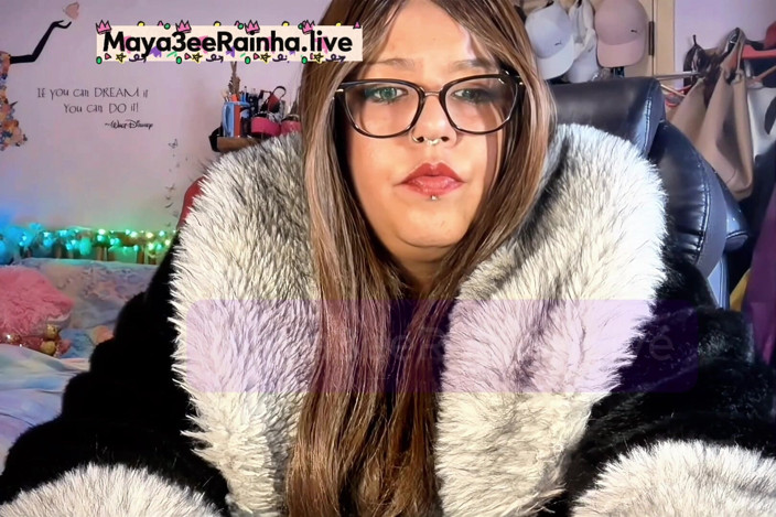 Goddess Maya3ee Rainha: ล่ามโซ่ราชินีในรุ่นแม่น่าเย็ดตัวใหญ่สวยขนสัตว์ตาเขียวเล็บแดงริมฝีปากและเมินคุณ