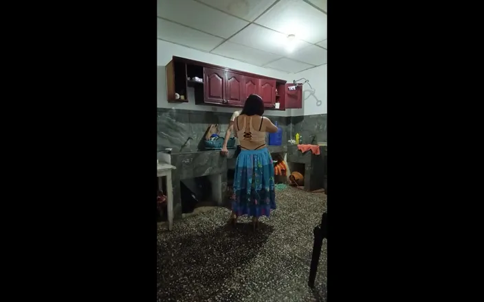 Goky: The Stepcousin Lifts It up Without Touching It