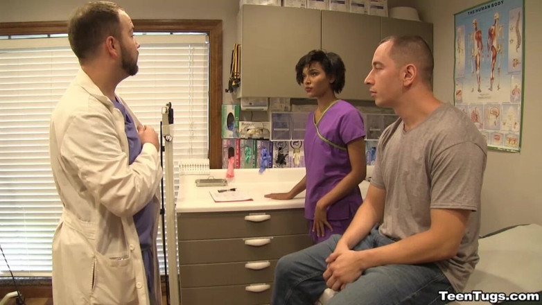 TeenTugs: Y tá Jasmine Barnes làm cạn kiệt tinh ranh