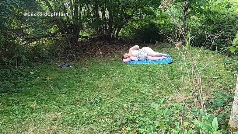 HotwifeRachel: Creampie dari Older Gardener