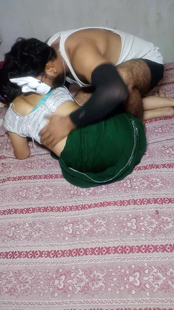 cuteindiancpl21: Ateşli Hintli çift romantizmle dolu