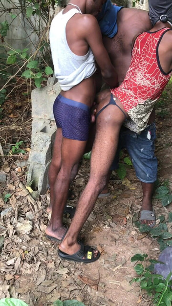 Sexylary: Yeni yıl günü üç büyük yarakla üstleri ile biraz eşcinsel seks