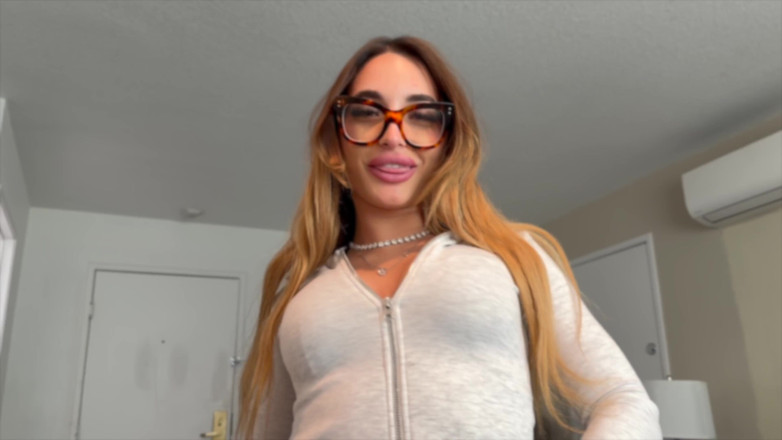 Sara Diamante: Italian Deepthroat Queen Sara Diamante 's Hard Fuck and Squirt Party