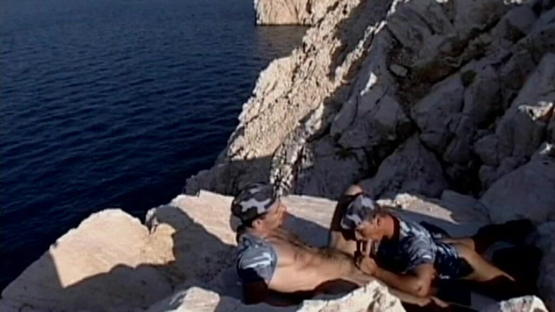 Diamond Pictures (Official): Il giovane militare dotato viene inculato dal suo amante muscoloso...
