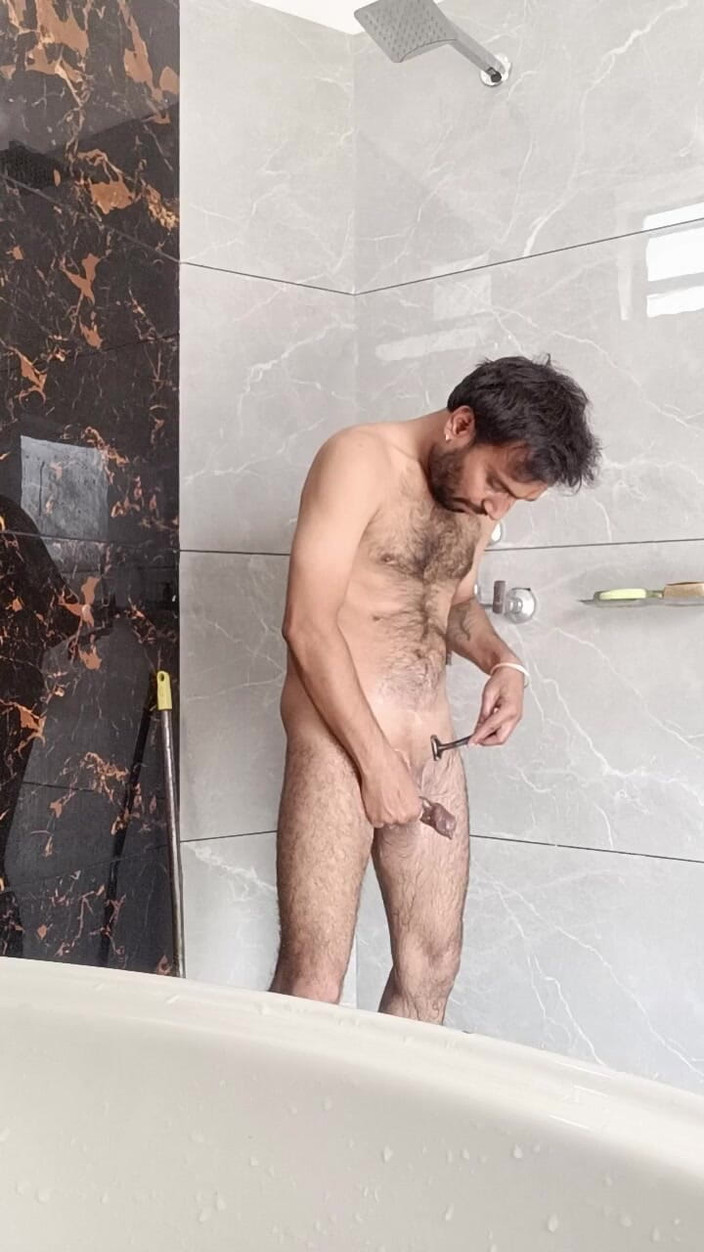 Rajasthani-old-lover: Indiano gostoso gosta de masturbação com amigos ao vivo