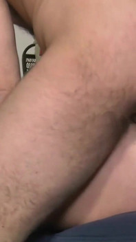 Sehr hungrige milf mit dicken möpsen liebt den großen schwanz in der muschi im mund
