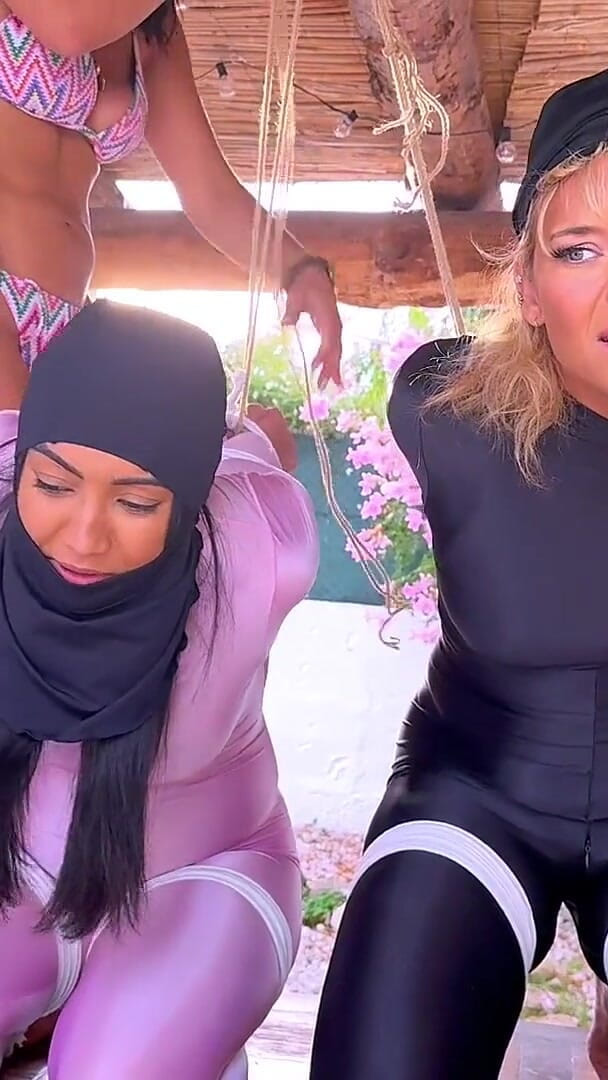 Latina Fetish: Courtney, Renee y Emma capturadas atrapadas, atadas y expuestas (hd)