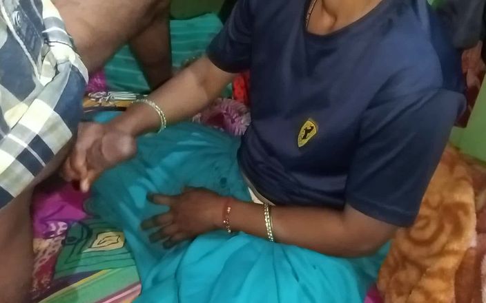Pooja Sexy: 继妹在他家与继兄发生性关系
