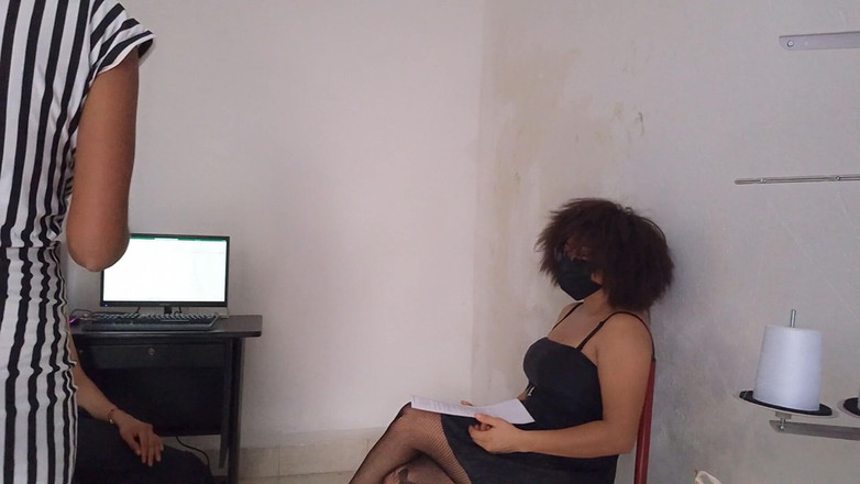 NEGRITA SEXY: コーポレートタレントディレクターがセクシーな新入社員を採用