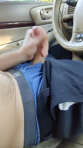 Sexyguy363: ฉันตอกควยในรถแล้วแตกคารัว!